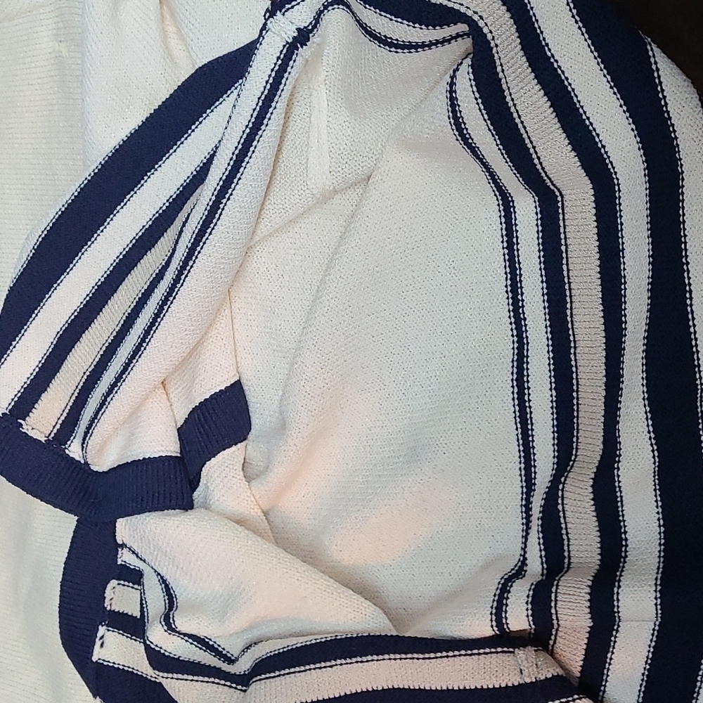 St. John Collection by Marie Gray Sweater Jacket - Picture 9 of 10